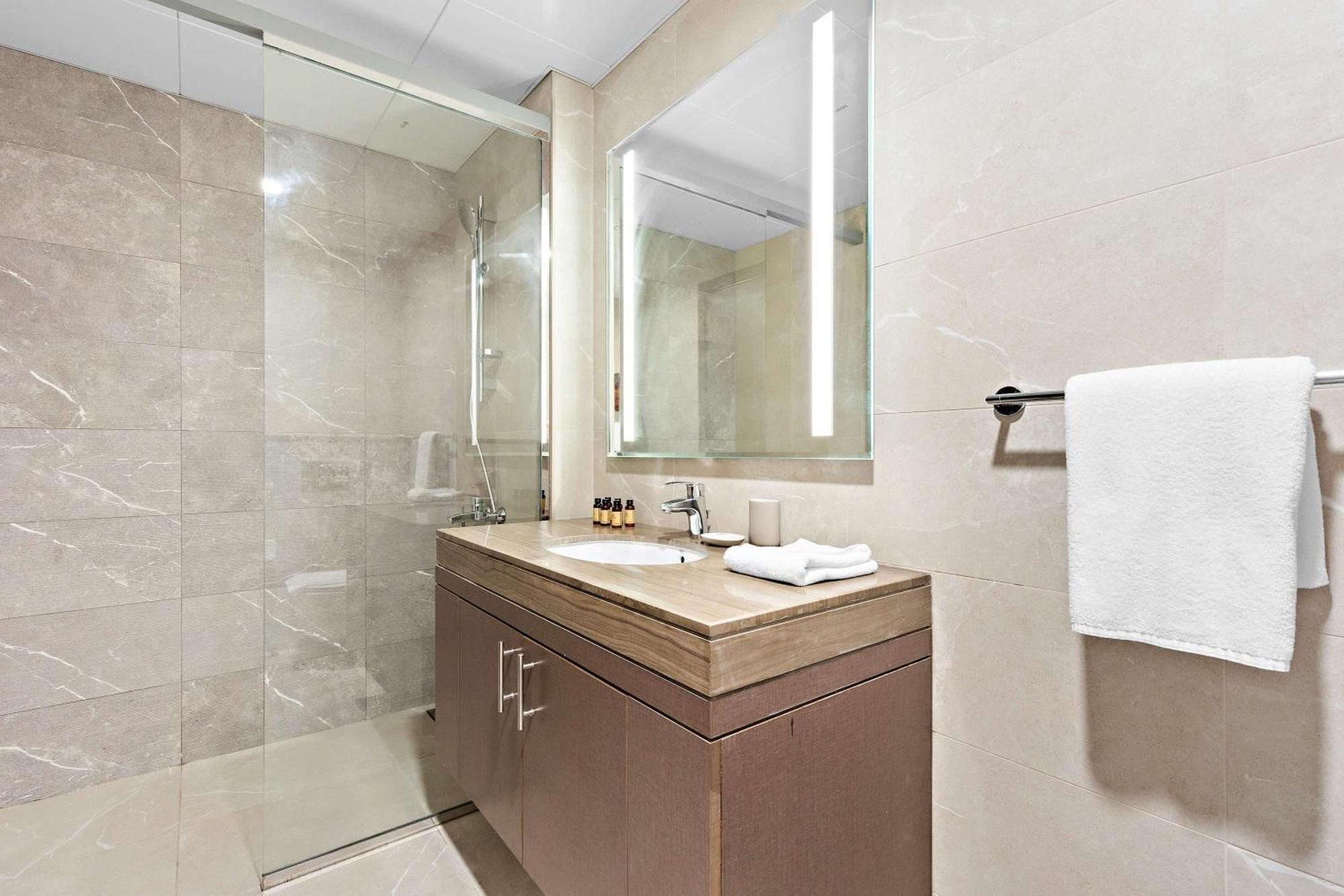 Silkhaus Chic 1bdr At Najmat Near Reem Park Abu Dhabi