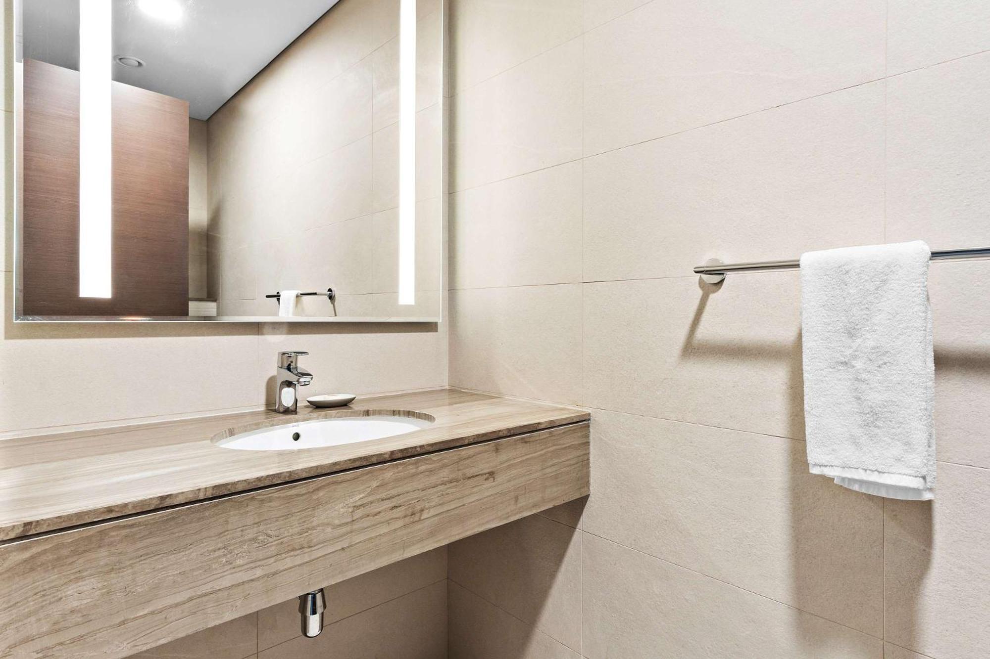 Silkhaus Chic 1bdr At Najmat Near Reem Park * Abu Dhabi